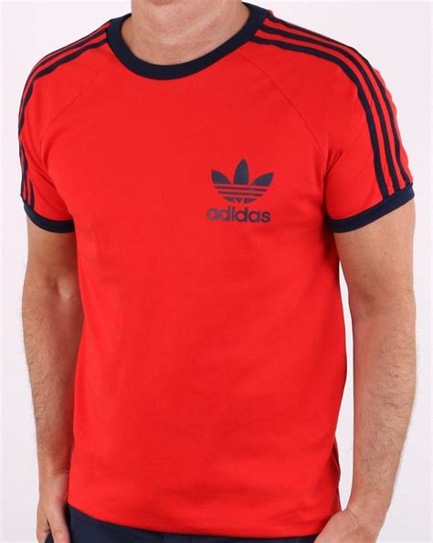 herren adidas t shirt mit bunten emblem|bunte T.